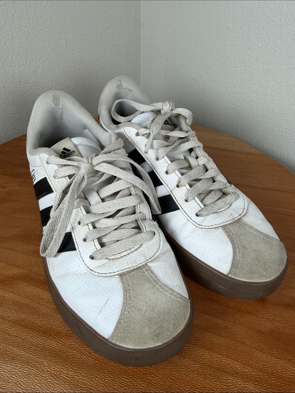 adidas Women’s VL Court 3.0 Sneaker White Black Gray Beat Up Size 7.5 - Picture 5 of 16